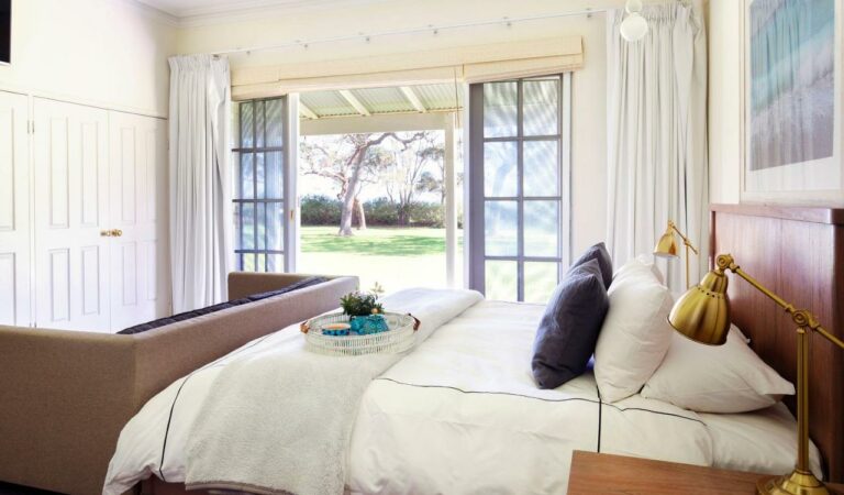 comfortable & cozy bedroom with a vineyard view 2